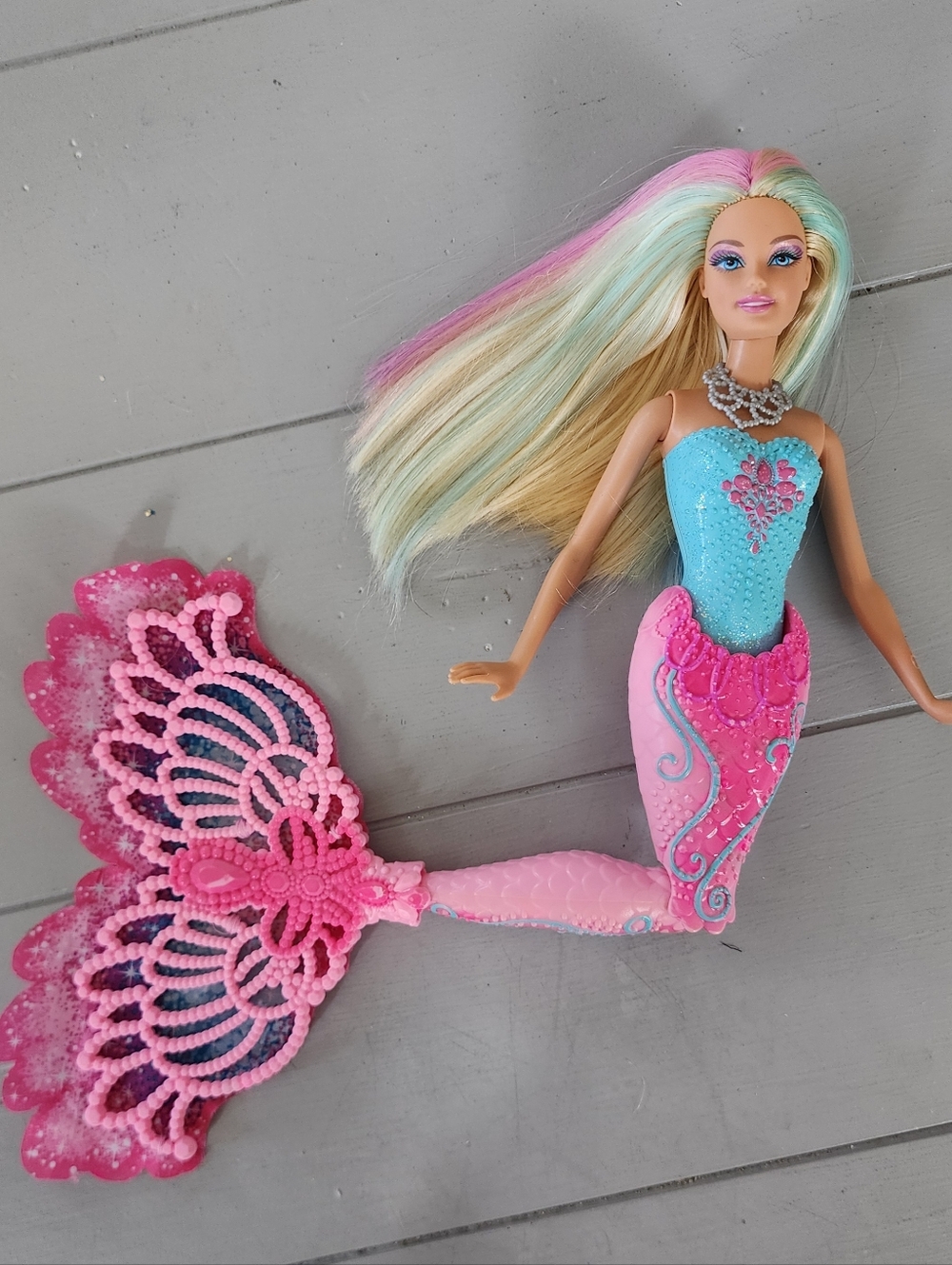 🧜‍♀️ Mattel Barbie Color Magic Mermaid 2012 Doll Colorful Hair Beautiful